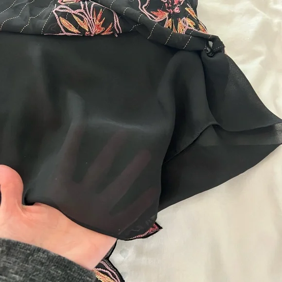 BCBG Max Aria 100% Silk Black Floral Dress - Picture 5 of 8